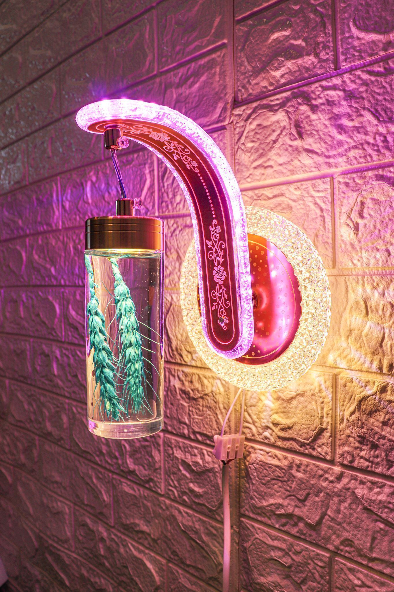 Swanart Unveiling the Amazing Colour Changing Wall Light Transformation!