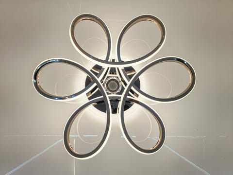 Swanart Florex Modern LED Ceiling Light with Bluetooth Speaker & Remote Control | Dimmable Swirl Design Chandelier for Living Room, Bedroom, Dining Room | Energy-Efficient, Easy Install Home Lighting Fixture