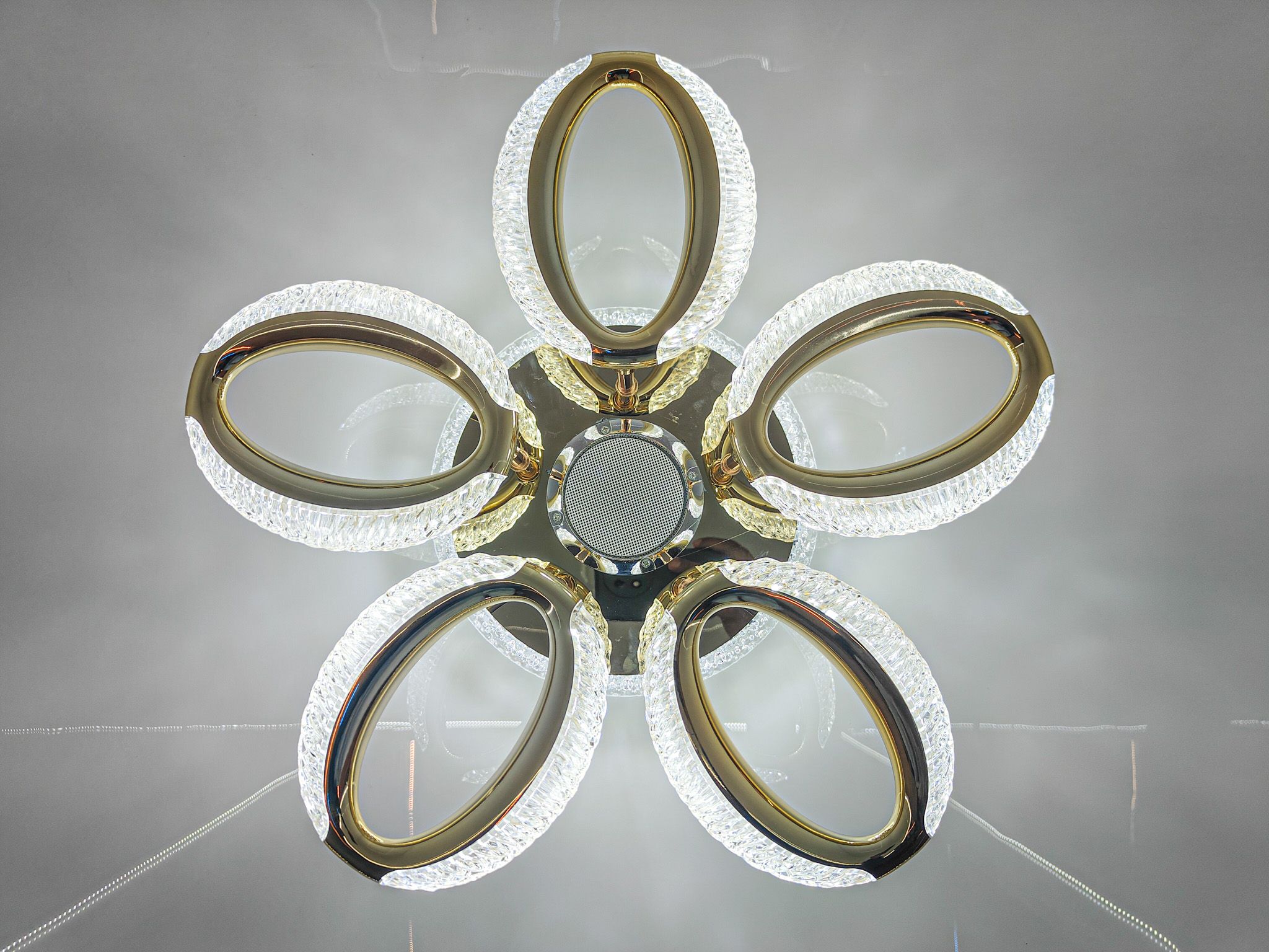 Swanart Modern LED Ceiling Light with Bluetooth Speaker & Remote Control | Dimmable 46cm Smart Flush Mount Fixture for Living Room, Bedroom & Dining | Elegant Gold Finish Ambient Lighting