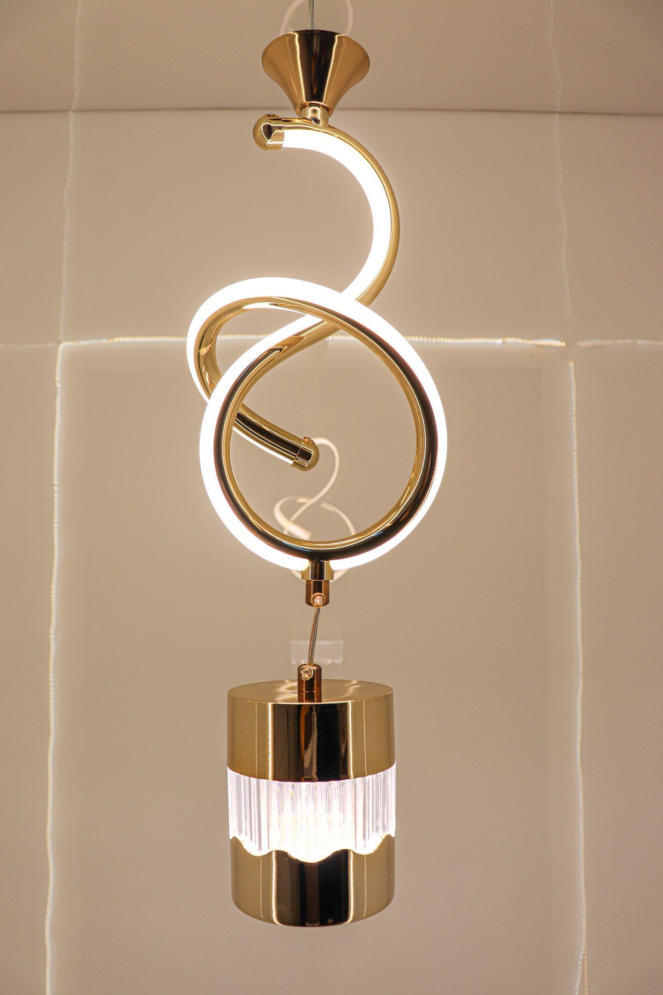 Swanart Modern Gold Spiral Pendant Light - Stylish LED Hanging Lamp with Crystal Accent and Adjustable Height, Perfect for Dining Rooms, Living Rooms, and Bedrooms