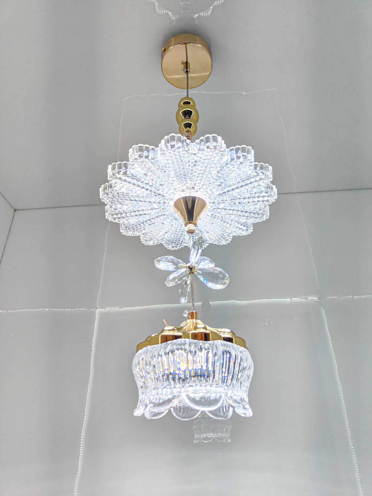 swanart Modern Luxury Crystal Chandelier Pendant Light Fixture with Gold Finish, Adjustable Height Ceiling Lamp for Dining Room, Bedroom, Entryway, Living Room - Elegant Sparkle